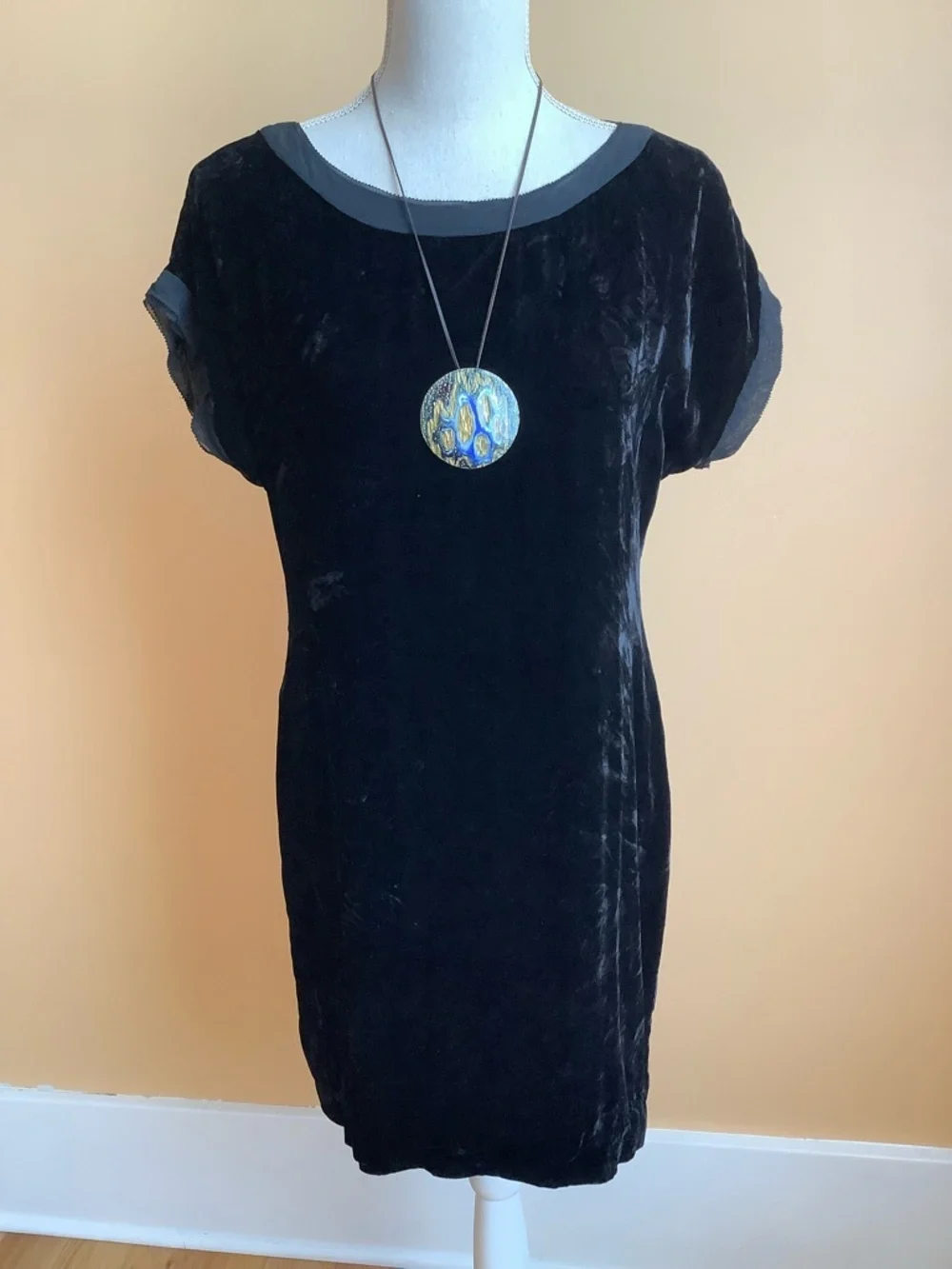 BANANA REPUBLIC Black Crushed Velvet Sheath Dress M Holiday Whimsigoth - Picture 2 of 12